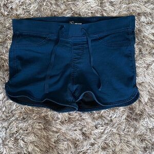 No Boundaries Women's Large Navy Blue Mid-Rise Athletic Shorts